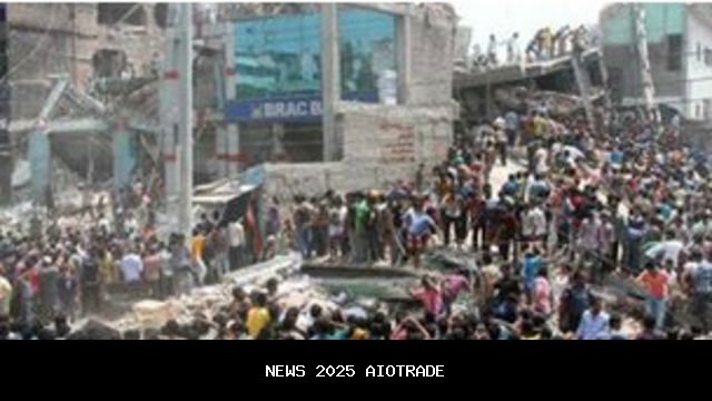 Pekerja tewas jatuh dari gedung bertingkat di Dhaka