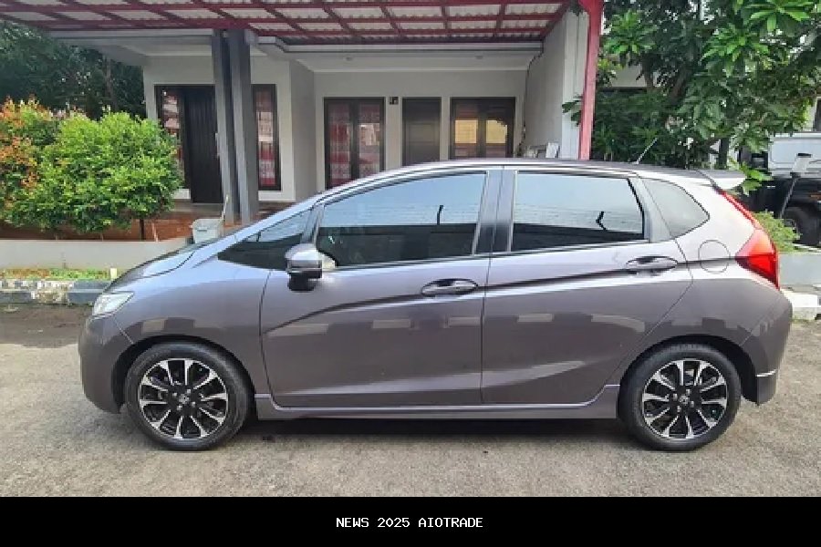 Bukan Hanya Gaya, Honda Jazz Punya Fitur Canggih untuk Anak Muda