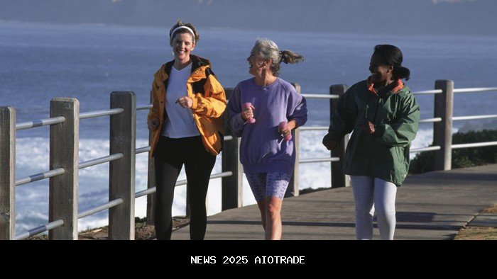 Perbedaan Manfaat Jalan Kaki Pagi dan Malam