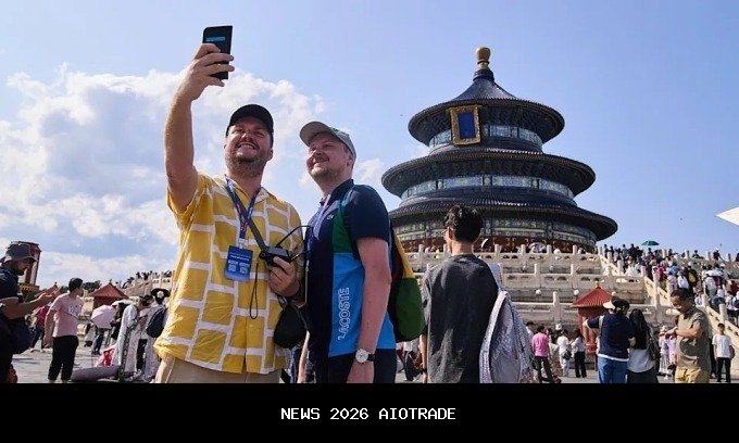 Ekonomi terbesar kedua di dunia memeriksa 600 juta pengunjung masuk untuk penyakit