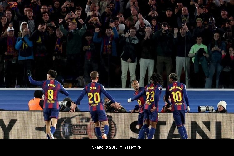 Ingin Hemat, Barcelona Buka Pintu Keluar untuk Bek Muda