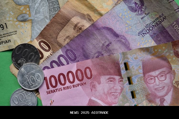 Rupiah Naik 0,01 Persen ke Rp 16.750 per Dolar AS