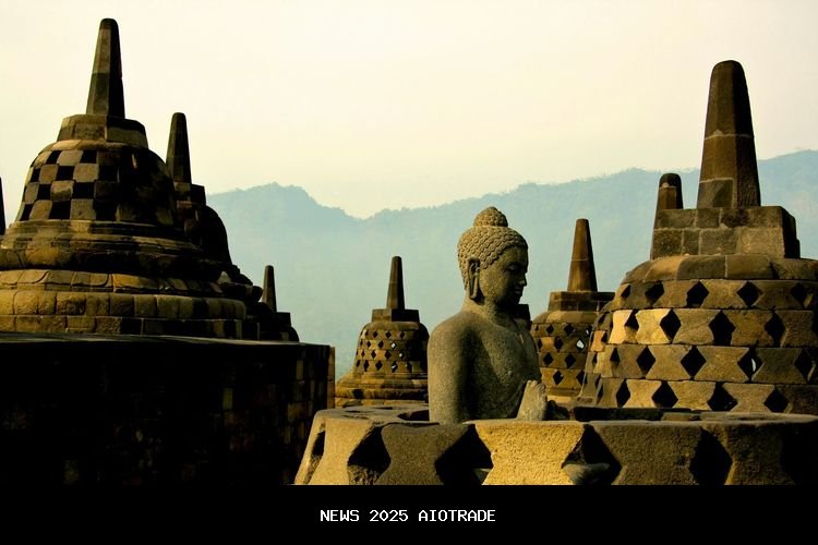 Cara Naik ke Candi Borobudur, Informasi Penting untuk Wisatawan