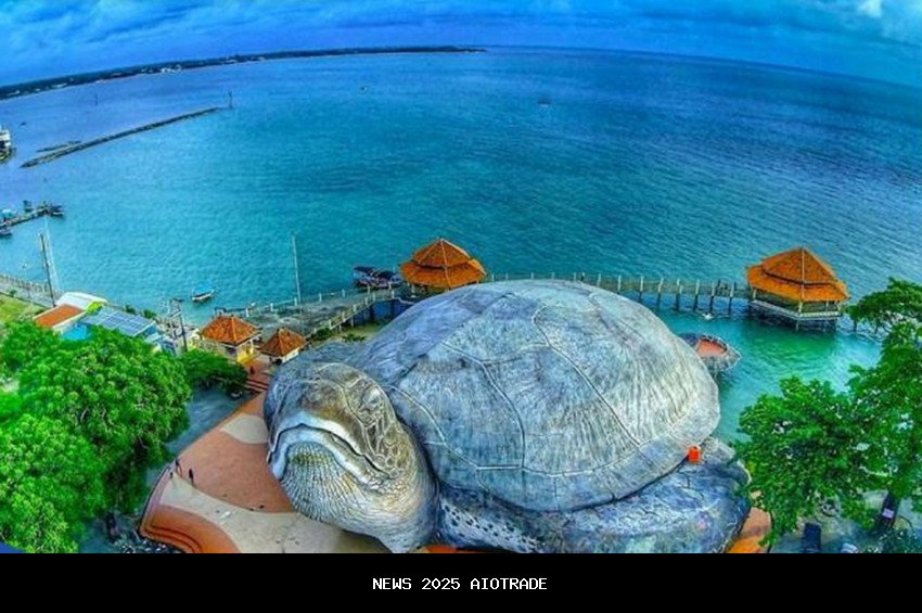 Jepara Art Carnival Membuat Wisatawan Asing Terpukau, Kostum Jembul Tulakan dan Macan Kurung Menarik Perhatian