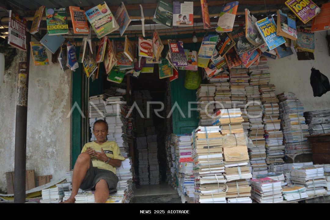 Kisah Tukang Buku Bekas di Yogyakarta yang Bertahan di Era Digital
