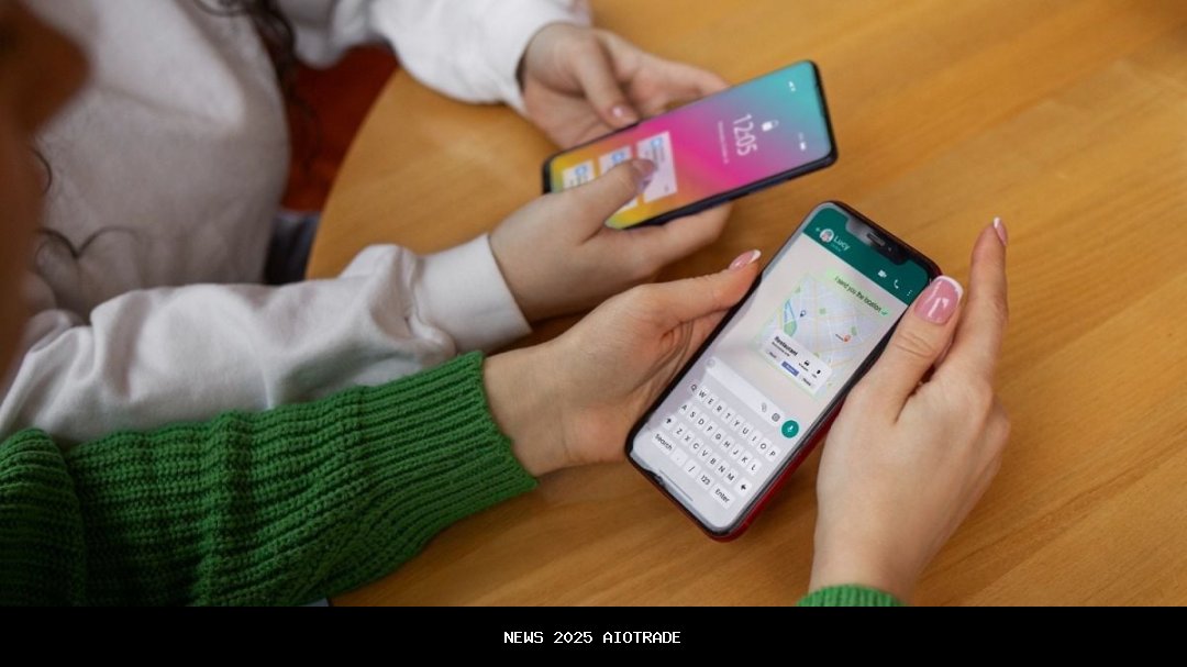 Ini 4 HP Terbaik 2025 yang Sederhana dan Nyaman untuk Lansia