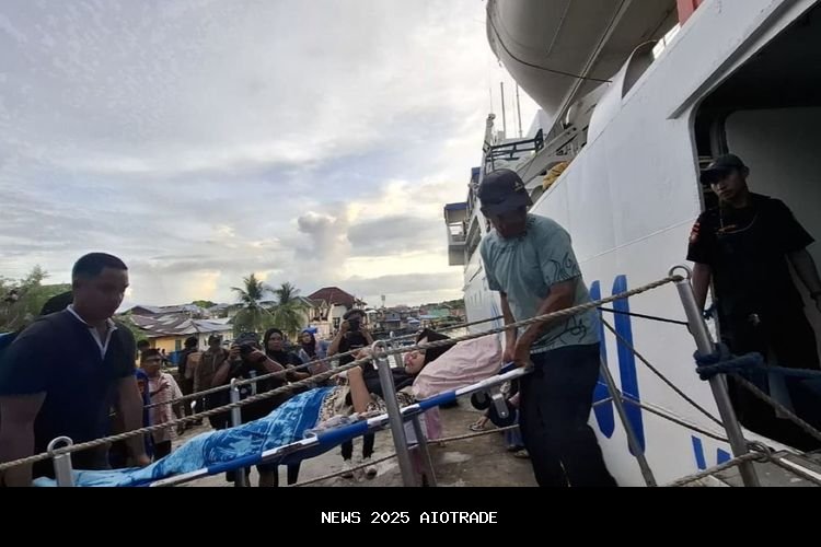 KM Sangiang Pelni, Solusi Transportasi Vital untuk Warga Terpencil Banda