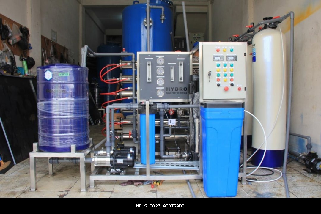 Pemrov Jateng Berinovasi! Mesin Desalinasi Sulap Air Payau Pesisir Pati Jadi Air Bersih Siap Minum