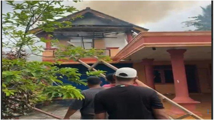 Kebakaran di Desa Sri Mulya OKU Hancurkan Rumah Kosong, Satu Keluarga Kehilangan Tempat Tinggal
