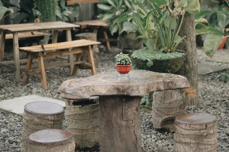 5 Cafe Kekinian di Blitar yang Wajib Dikunjungi: Nongkrong Seru dengan Nuansa Menarik