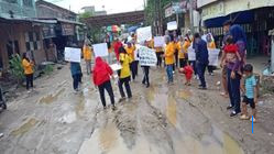 Warga Galang Desak Gubsu Perbaiki Jalan Rusak