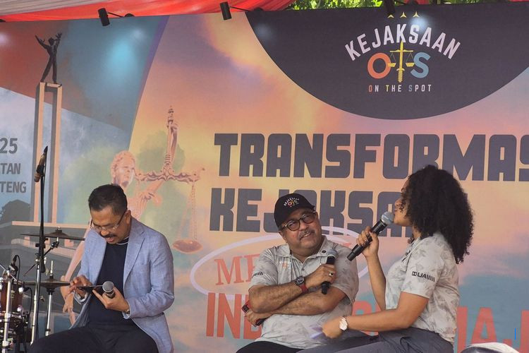 Rano Karno Ajak Warga Ambil Bansos Sendiri, Tak Perlu Pemain Kotor