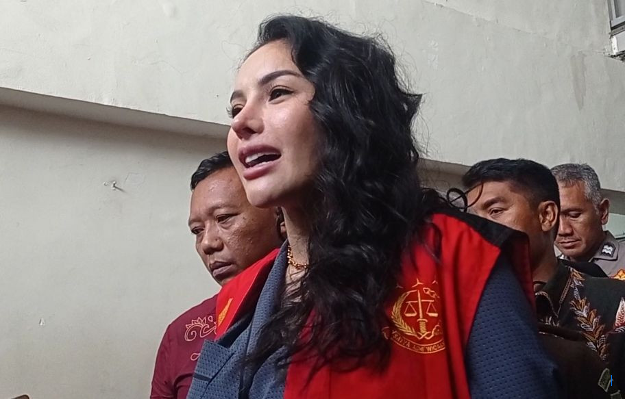 Nikita Mirzani Tampil Modis di Sidang dengan Busana Mahal, Ini Alasan Sahabatnya