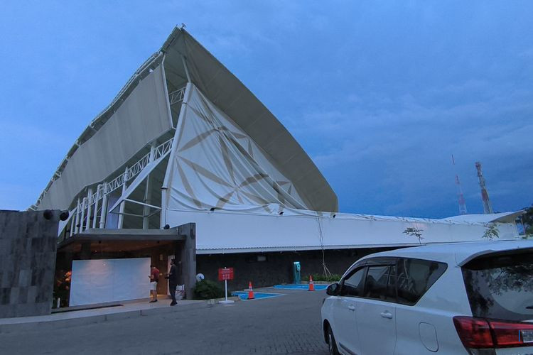 Atap Lapangan Padel Jakbar Ambruk, Pengunjung Trauma dan Teringat Kecelakaan Al Khoziny