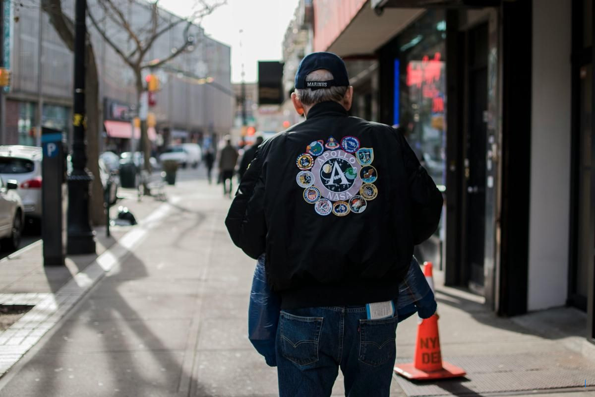 5 Perbedaan Khas Streetwear Premium dan Fashion Kini