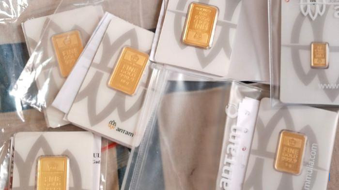 Harga Emas Antam Turun di Akhir Pekan 25 Oktober 2025