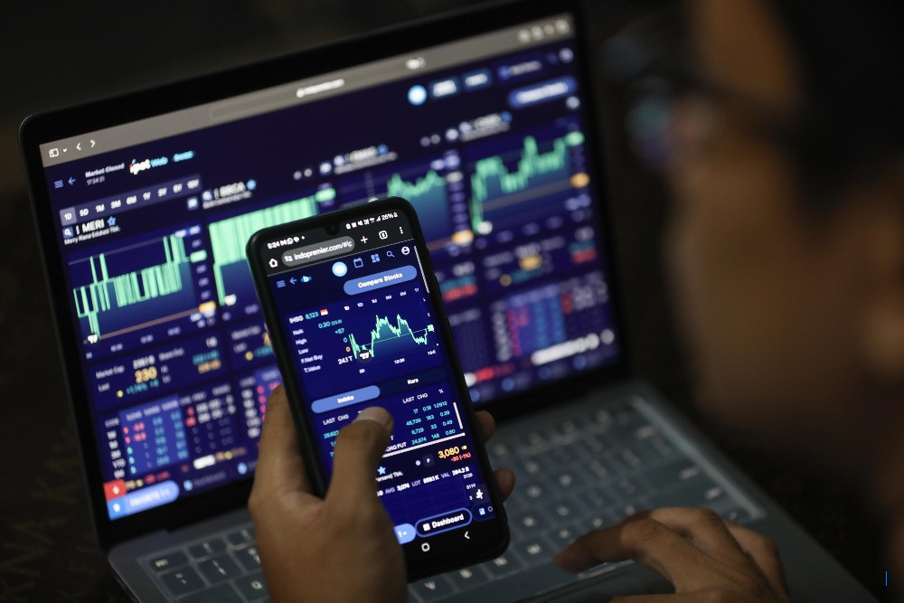 Eksplorasi Saham Pelat Merah: Dari TLKM hingga TINS Jelang Pengesahan RUU BUMN