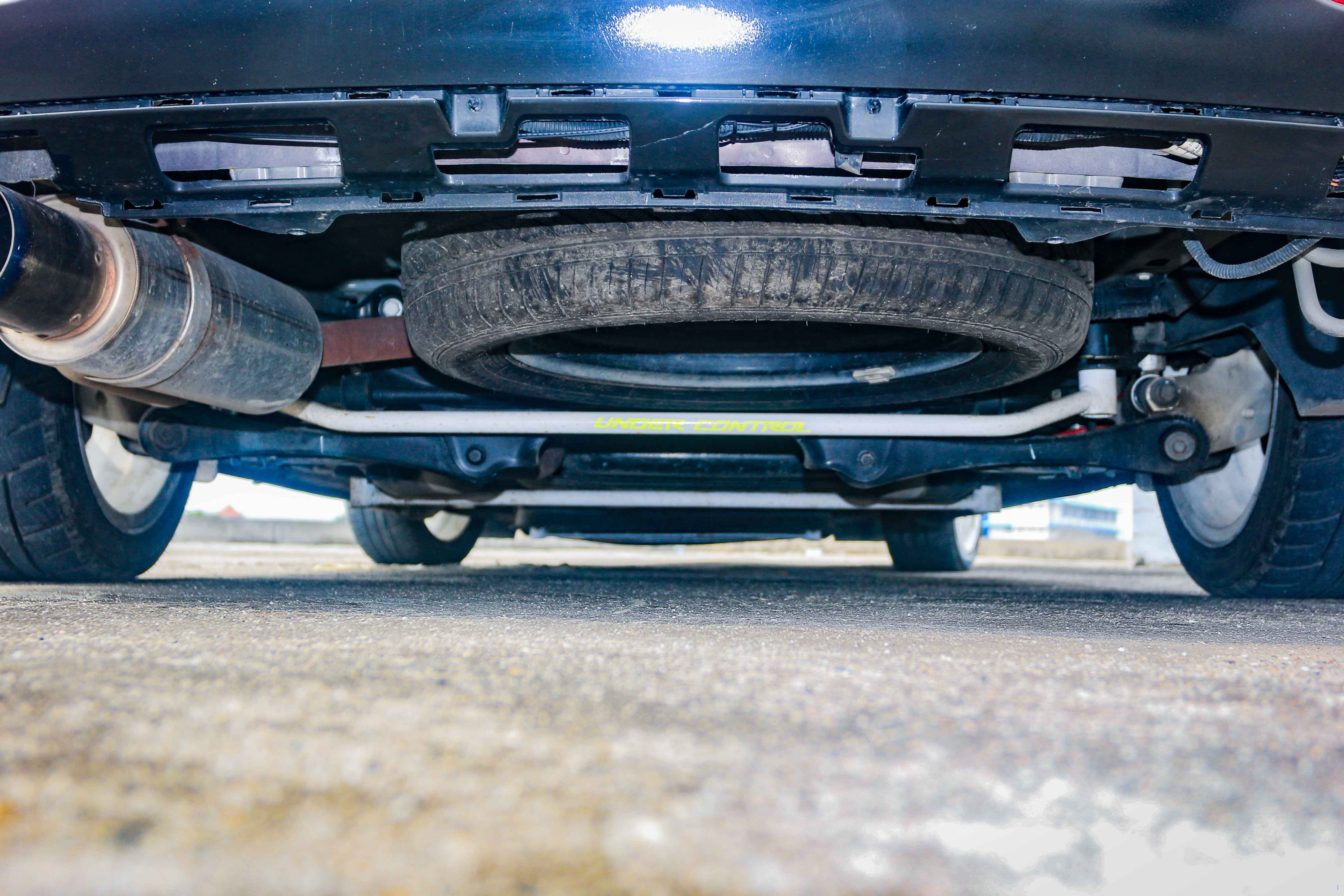 Cara Mudah Mendeteksi Bocoran Cairan di Bawah Mobil, Jangan Tidak Perhatikan