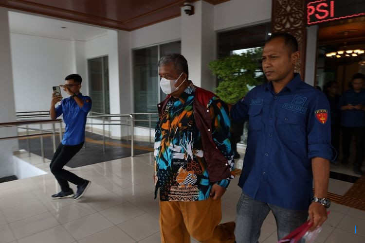 Lurah Diduga Penjual Tanah Desa Ajukan Praperadilan