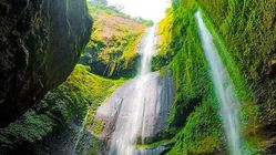 Panduan Menjelajahi Pesona Air Terjun Madakaripura