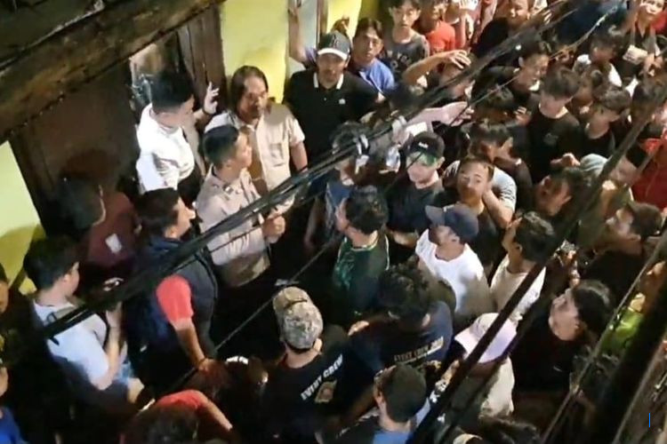 Rumah Aparat Digeruduk Warga, Polisi Bantah Isu Hoaks Sabu SMP