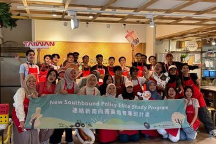 Kisah Azka, Mahasiswa UB yang Lolos Program Pertukaran ke Taiwan