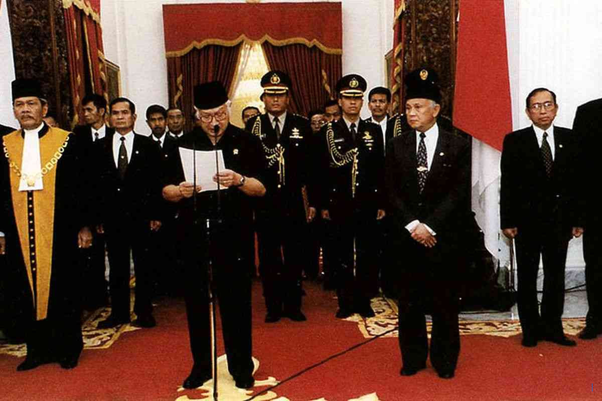 Perbedaan Penyakit Ekonomi Era Sukarno dan Soeharto