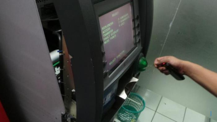 Awal Mula Ari Nasabah Bank di Salatiga Kehilangan Rp750 Juta via ATM, Pelaku Gunakan KTP Palsu