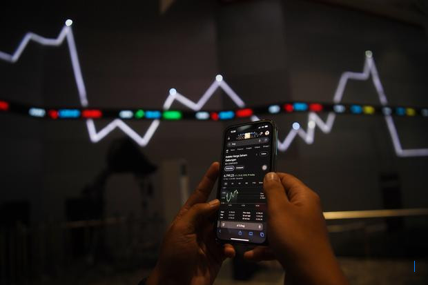 Asing Lepas Saham BBCA dan BBRI, Borong BRMS dan EMTK Rp 1,17 T