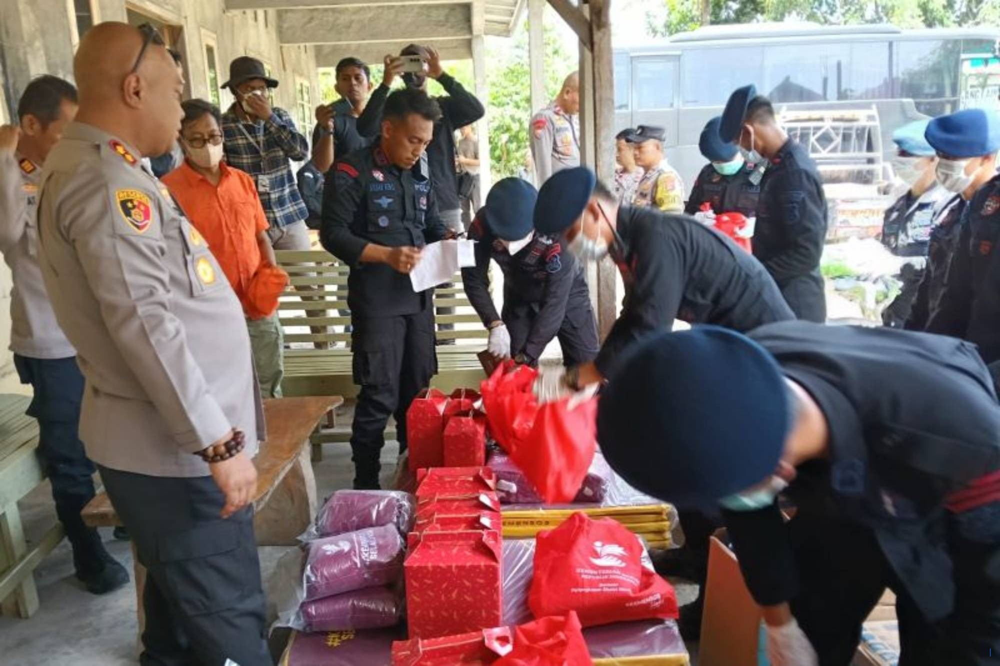 Warga Terdampak Radioaktif di Cikande Dikevakuasi Massal