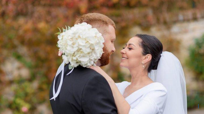 34 Pantun Pernikahan: Pesan Bijak untuk Rumah Tangga Bahagia