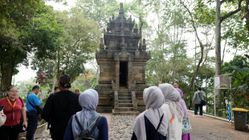 Jelajah Sejarah Candi Cangkuang Garut: Jejak Hindu dan Islam yang Menakjubkan