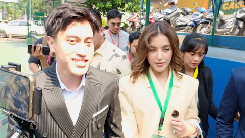 Tasya Farasya Hadiri Sidang Cerai Pertama dengan Ahmad Assegaf