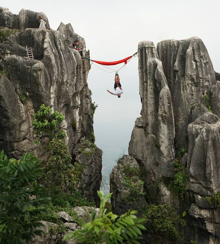 Tebing JLS Sine Tulungagung Amblas, Dua Warung Terseret Longsor