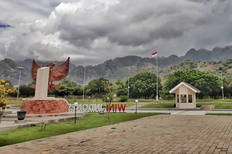 Perjalanan Karier Hj Wini, Perempuan Eselon II di Disdukcapil Tasikmalaya