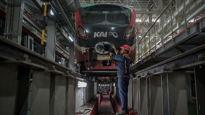 Apa Itu Rel Ketiga yang Sebabkan LRT Mati Total dan Ratusan Penumpang Terjebak