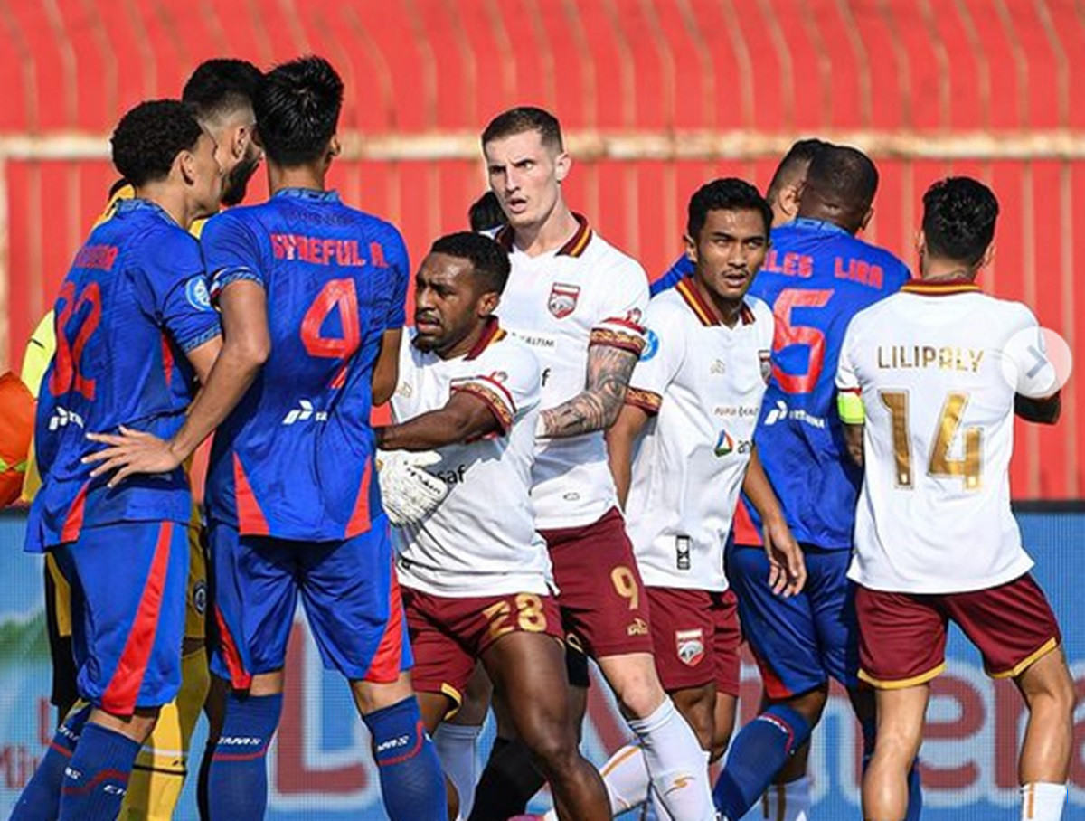 Hasil Arema FC vs Borneo FC 1-3: Dua Pemain Singo Edan Dikartu Merah