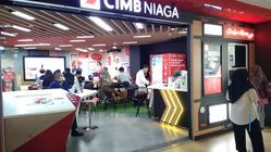 Hanya Hadirkan Inovasi Perbankan, Digital Lounge CIMB Niaga Jadi Pusat Mahasiswa ITB saat Kuliah