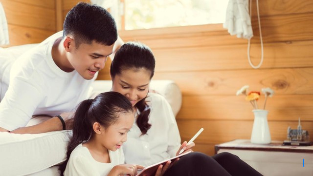 5 Kalimat Orang Tua Ber EQ Tinggi Saat Anak Terima Kabar Buruk