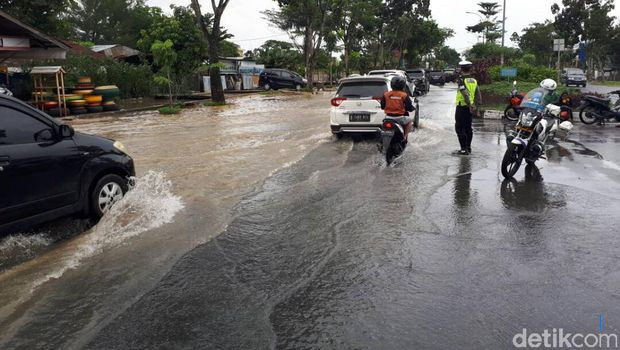Antisipasi Banjir Puncak Musim Hujan, DPRD Pekanbaru Usulkan Solusi Kritis
