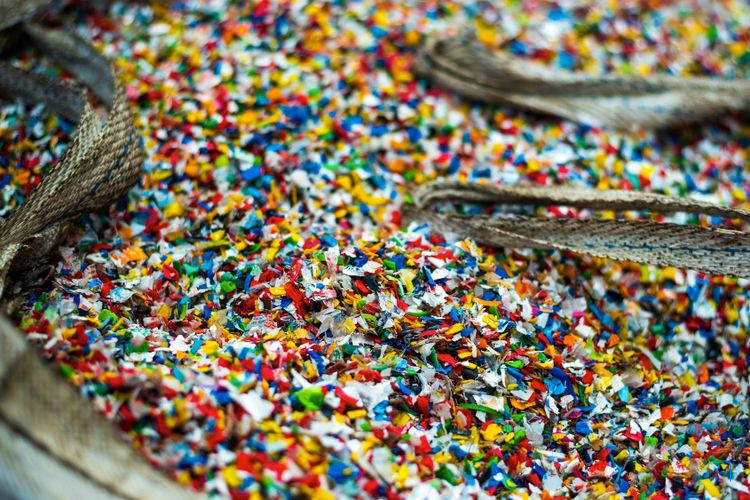 Pertanyaan Penting tentang Hujan Mikroplastik di Jakarta